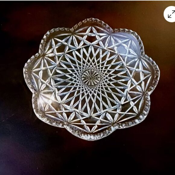 Vintage Avon Clear Pressed Glass Nut Candy Or Trinket Dish 6.25 in - Picture 2 of 8
